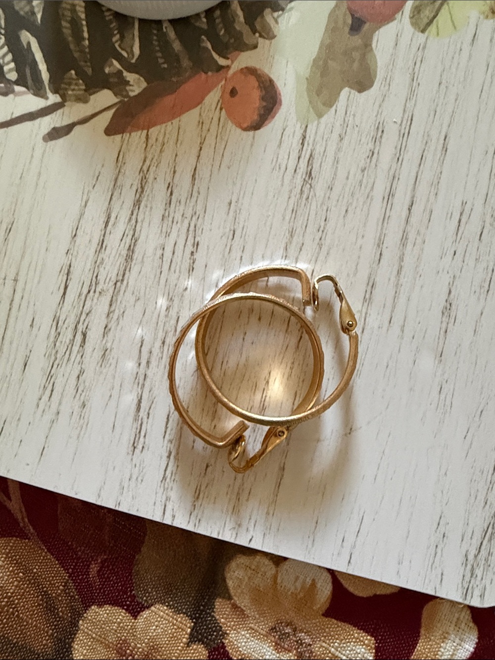 Classic Gold Hoop Earrings - Women Jewelry no brand